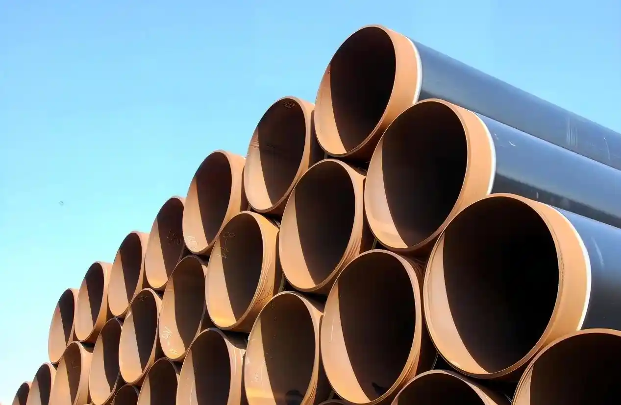 Large capacity pipe forming for pipeline sections